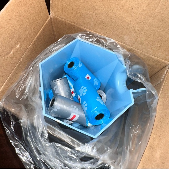 Cat Litter Scoop with 150 Bags - Integrated Litter Scooper with Litter Box - Picture 3 of 10